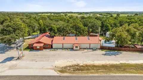 Restaurant and Bar on 9+ Acres