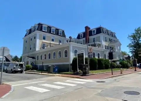 Bellevue Avenue Retail or Office