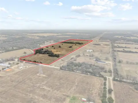 40 Acres in Savoy, Texas