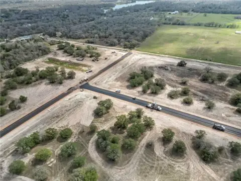 Prime Homesite in Bertram Grove