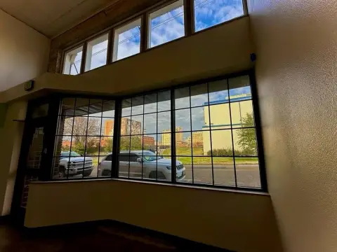 Renovated Storefront Retail/Office Space