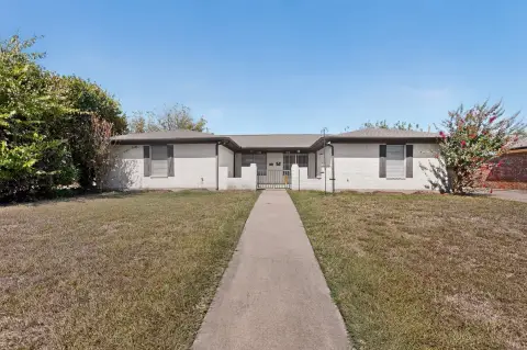 2-Unit Duplex with Covered Parking