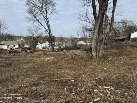 Knoxville Land Near University