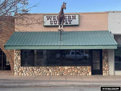 Commercial Building in Riverton's Heart