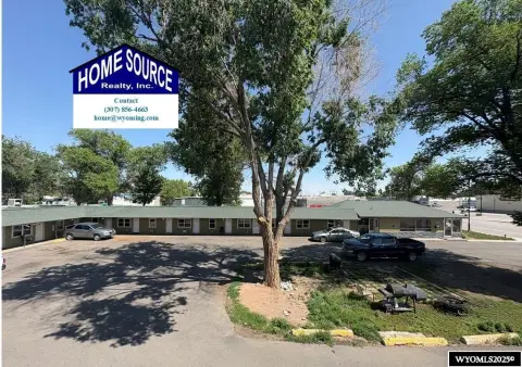 Riverton Motel on Federal Boulevard