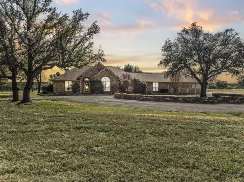 Cranfills Gap Ranch with Guest House