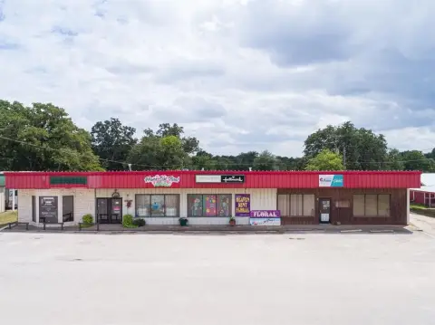 Eastland, TX Strip Mall Investment