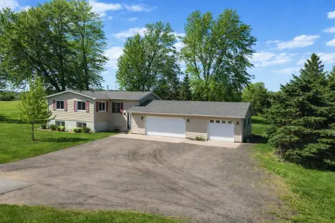 Duplex with Heated Garage