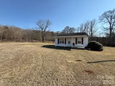 15.7 Acres in Dallas, NC