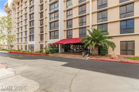 Las Vegas Condo with Amenities
