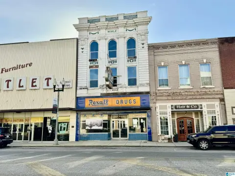 Historic Retail Building on Noble