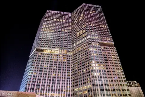 Las Vegas High-Rise Residence