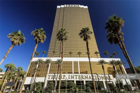 Trump Towers Condo/Hotel Suite