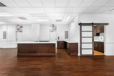 Prime Commercial Space, Fort Myers