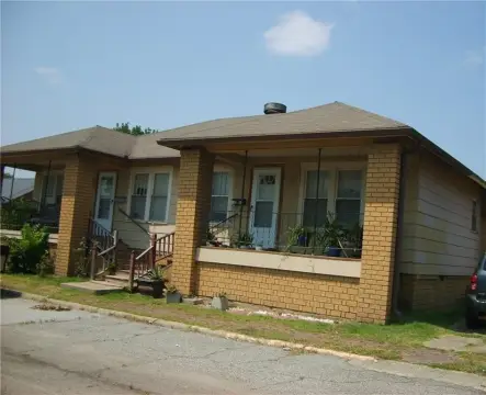 Pittsburg Duplex Near Downtown