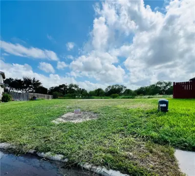 Residential Lot in Magnolia Estates