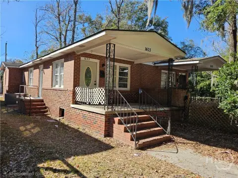 Savannah Duplex on Corner Lot