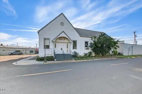 Church Facility with Courtyard