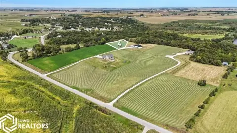 Scenic Acreage Lots in Pella