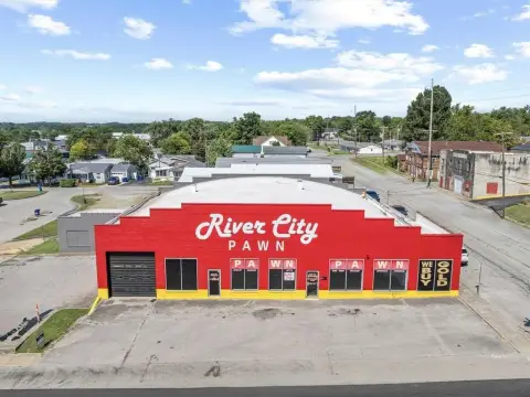 Versatile Commercial Property in Leitchfield