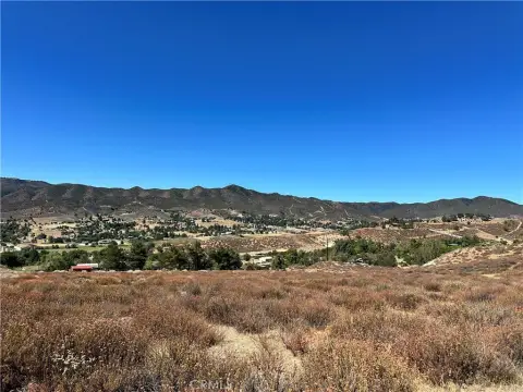 Expansive Land in Leona Valley