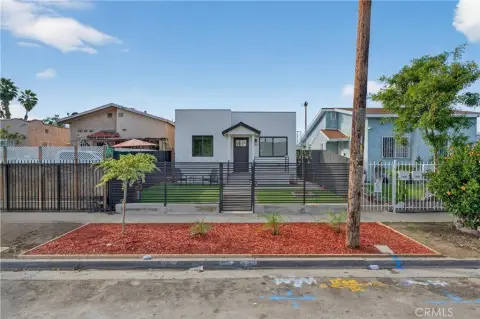 Renovated Los Angeles Duplex For Sale