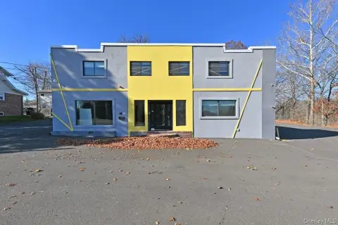 Renovated Flex/Office/Showroom Opportunity