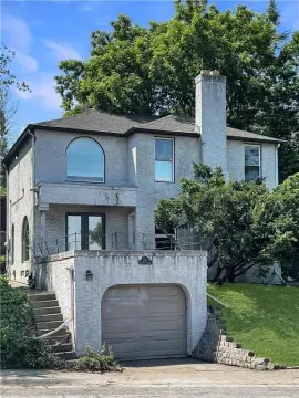 Versatile Minneapolis Commercial Property