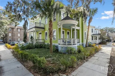 Victorian Tri-Plex in Thomas Square