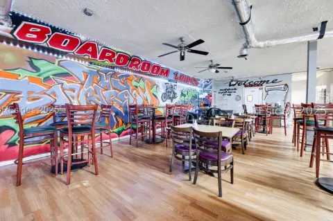 Equipped Restaurant in Downtown Hampton