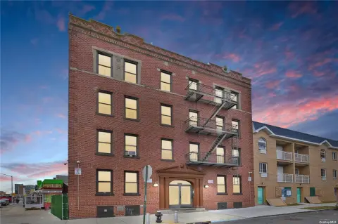Queens Commercial Building For Sale