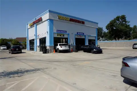 Established Mechanic Shop For Rent