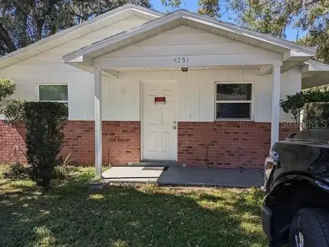 Duplex in Zephyrhills, Florida