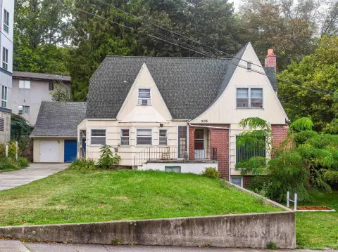 Triplex Near WSU Campus