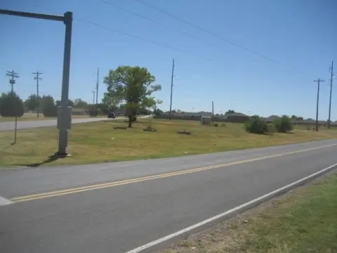 Versatile Land Parcel in Moore, OK
