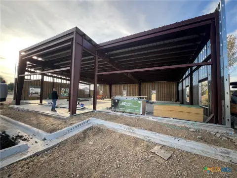 Commercial Land For Rent