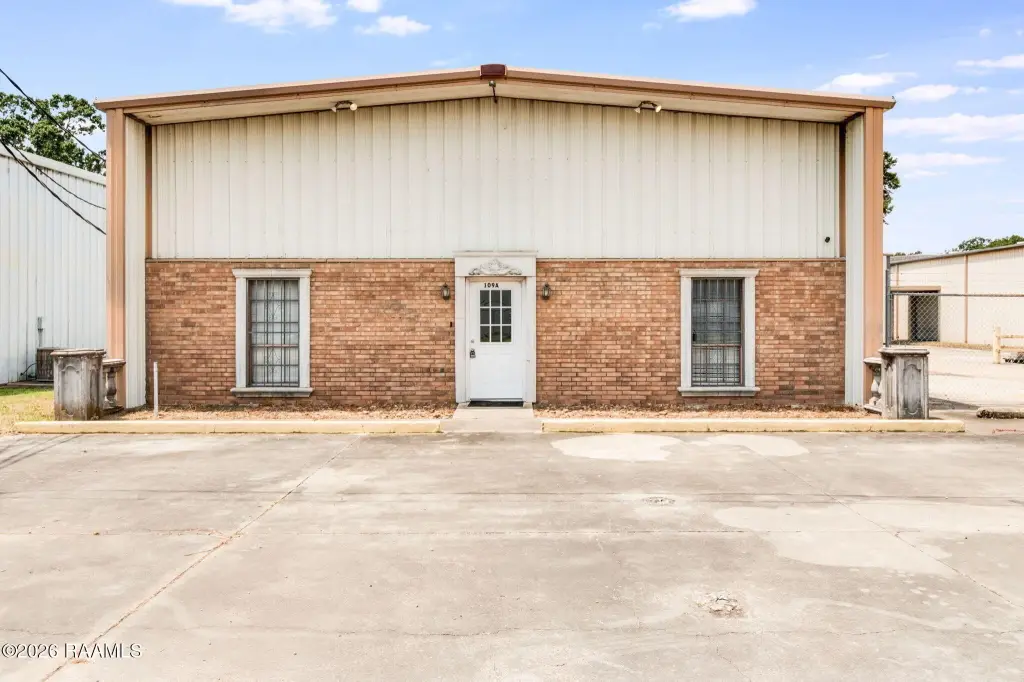 109 A Balboa Dr, Broussard, LA 70518