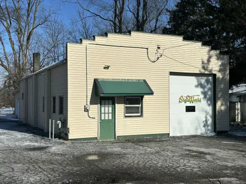 Flex Space with Tall Bay Door