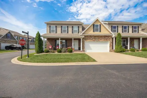 Two-Story Duplex with En Suites