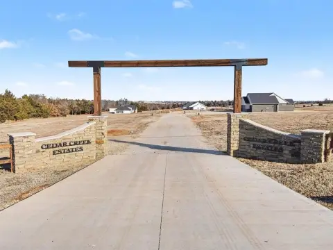 Guthrie, OK Acreage Homesite
