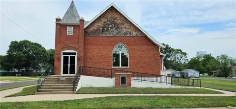 Versatile Commercial Property in Downtown Iola