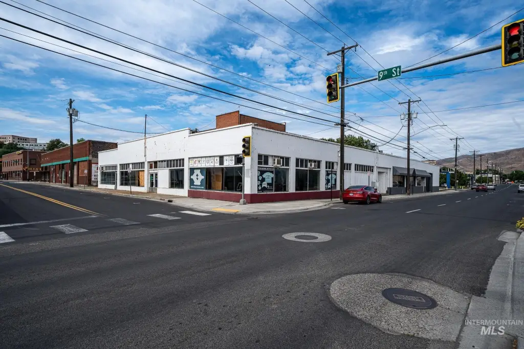 844 D St, Lewiston, ID 83501
