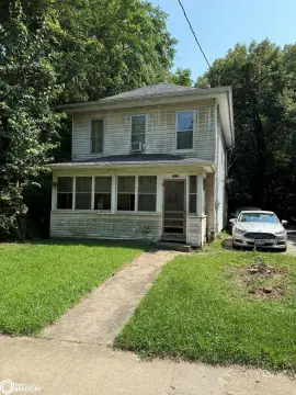 Three-Unit Triplex with Detached Garage