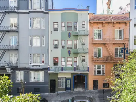 12-Unit Studio Apartment Building