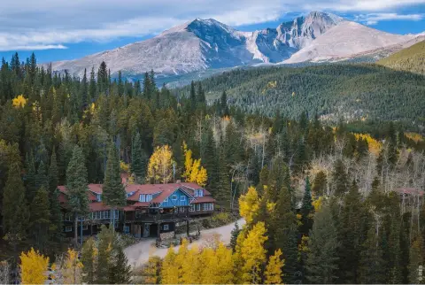 Historic Hotel with Restaurant