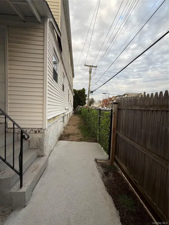 Picture 4