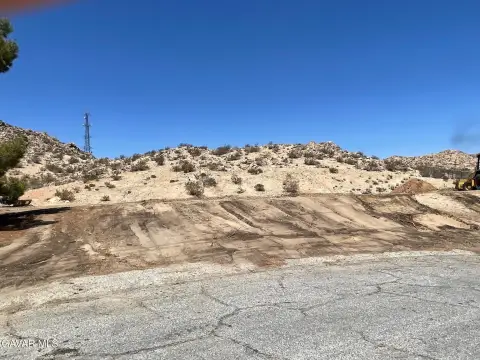 Palmdale Land with Panoramic Views