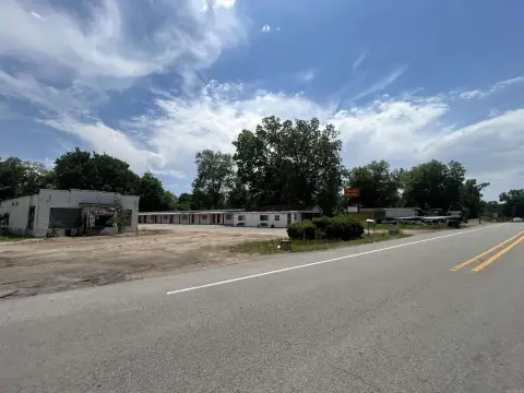 16-Room Motel Property