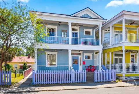 Starland Landmark Victorian For Sale