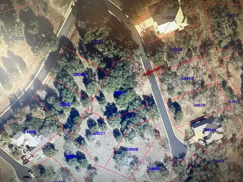 Horseshoe Bay Lot with Trees